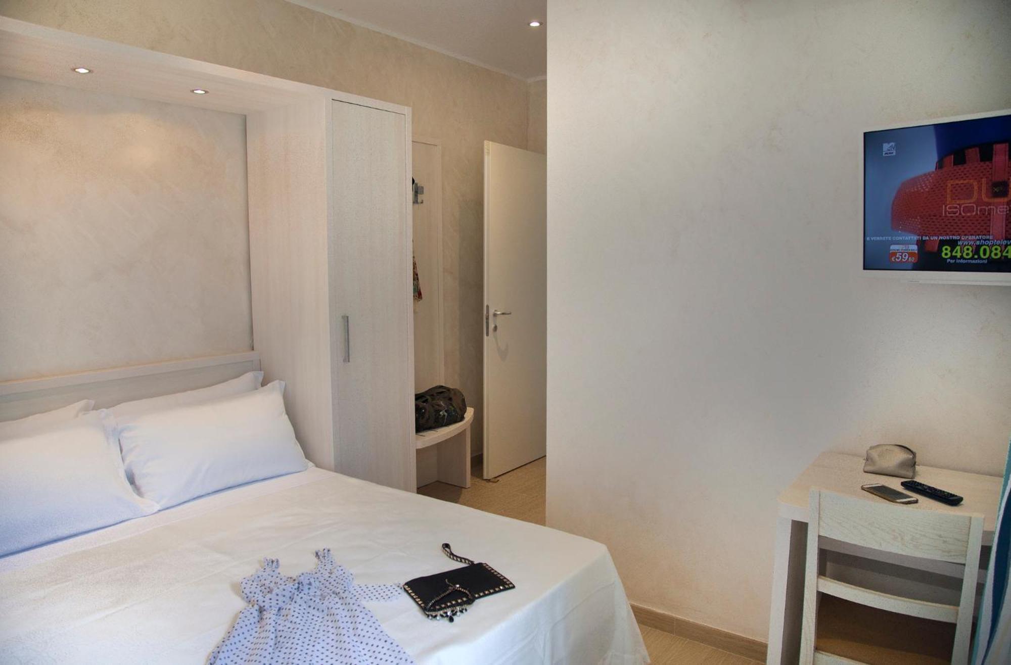 Hotel Residence Maria Grazia Rimini Buitenkant foto