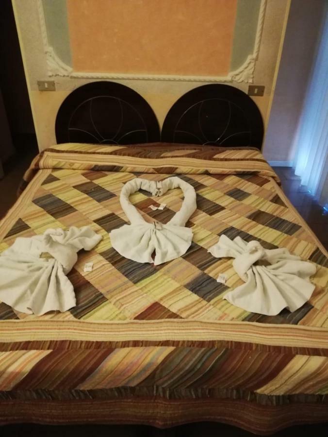 Hotel Residence Maria Grazia Rimini Buitenkant foto